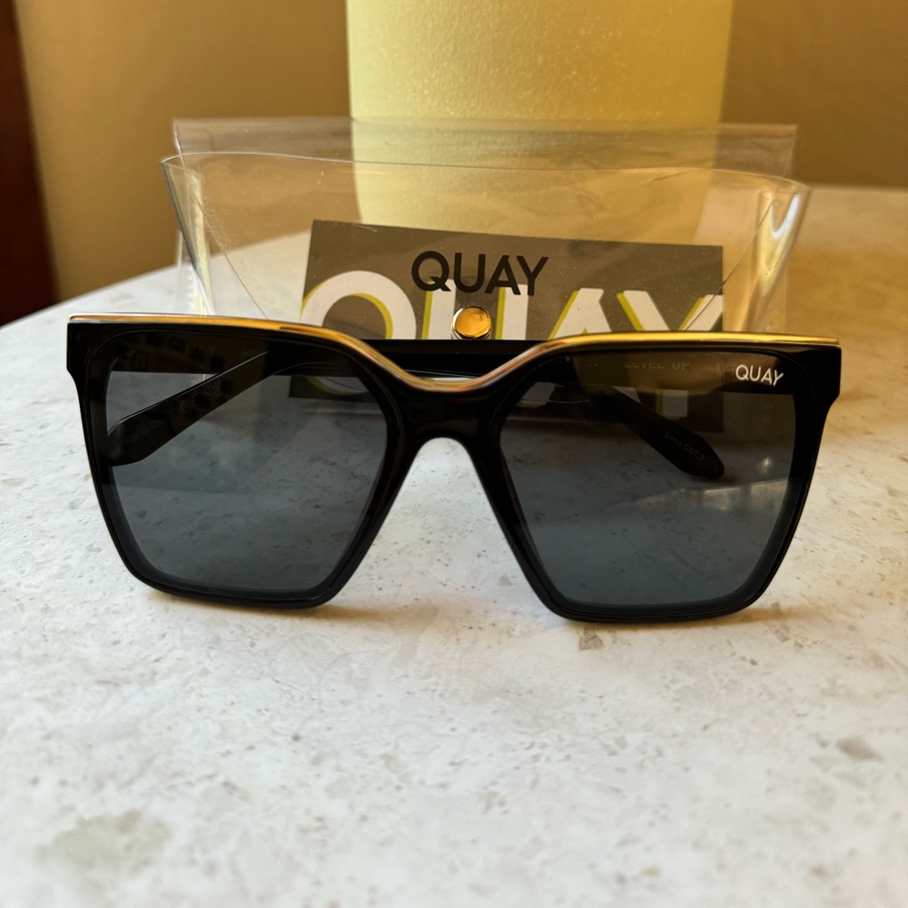 Quay Australia level up square sunglasses